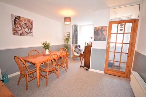 3 bedroom terraced house to rent, Pelham Road, Cowes
