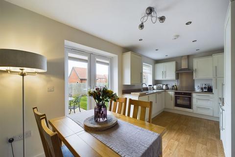 3 bedroom semi-detached house for sale - Wright Avenue, Newport TF10