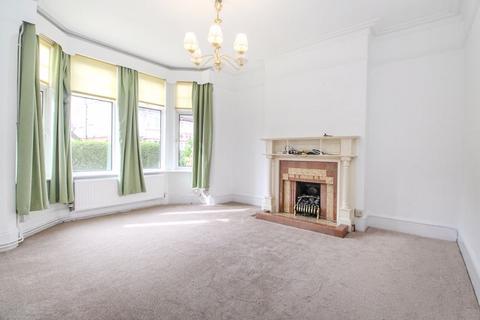 4 bedroom semi-detached house for sale - Beverley Crescent, Bedford MK40