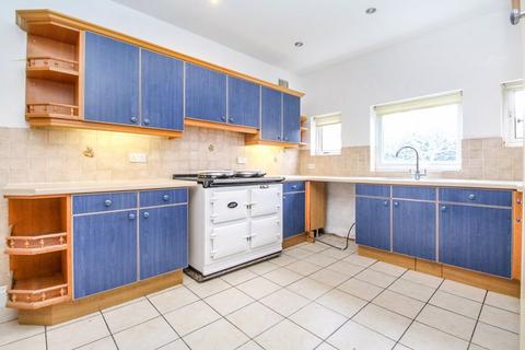 27 Beverley Crescent, Bedford, MK40 4BX