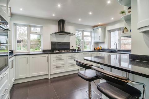 5 bedroom semi-detached house for sale, Southbourne Grove, Westcliff-on-sea, SS0