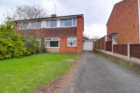 3 bedroom semi-detached house for sale - Manor Farm Crescent, Stafford ST17