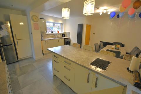 90 Harrowden Road, Wheatley, Doncaster, DN2 4EN
