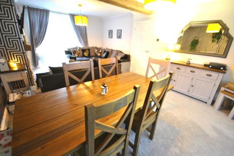 10 Beverley Road, Harworth, Doncaster, DN11 8HD
