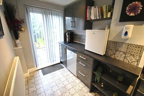10 Beverley Road, Harworth, Doncaster, DN11 8HD