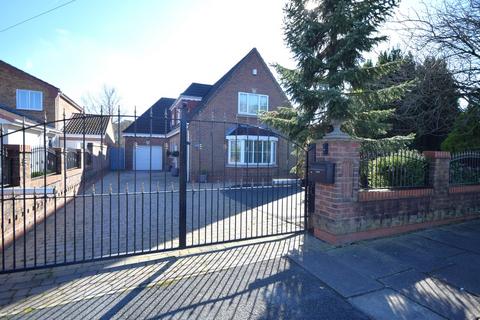 4 bedroom detached house for sale, Plumpton Park Road, Doncaster DN4