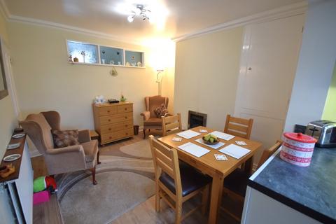 60 Castlegate, Tickhill, Doncaster, DN11 9QU