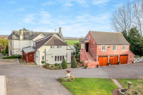 4 bedroom farm house for sale - Doncaster DN11