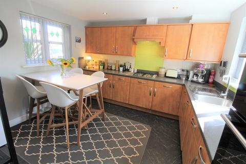 9 Barber Close, Armthorpe, Doncaster, DN3 2FN
