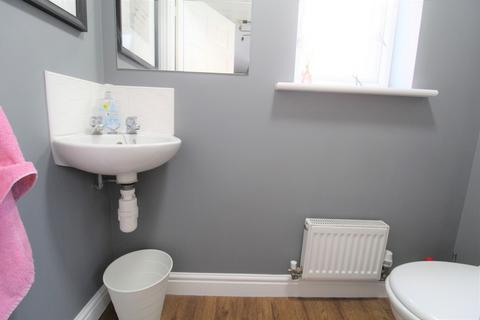 9 Barber Close, Armthorpe, Doncaster, DN3 2FN