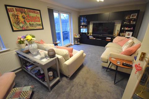 9 Barber Close, Armthorpe, Doncaster, DN3 2FN