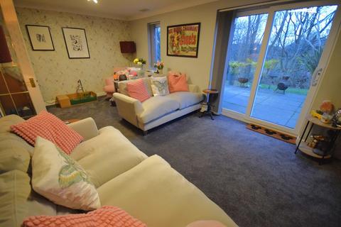 9 Barber Close, Armthorpe, Doncaster, DN3 2FN