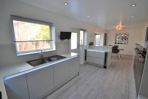 42 Brodsworth Way, Rossington, Doncaster, DN11 0FD