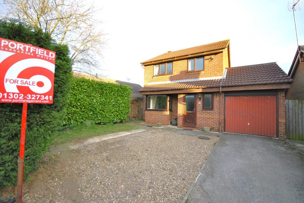 Brampton Lane, Doncaster DN3 3 bed detached house - £180,000