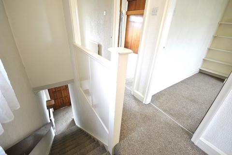 131 Ingleborough Drive, Sprotbrough, Doncaster, DN5 7AB