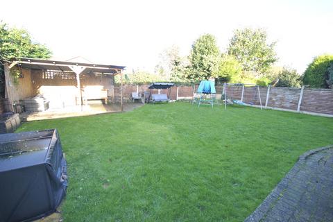 6 The Green, Auckley, Doncaster, DN9 3JY
