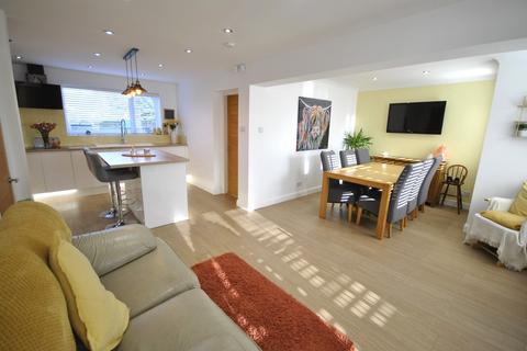 6 The Green, Auckley, Doncaster, DN9 3JY