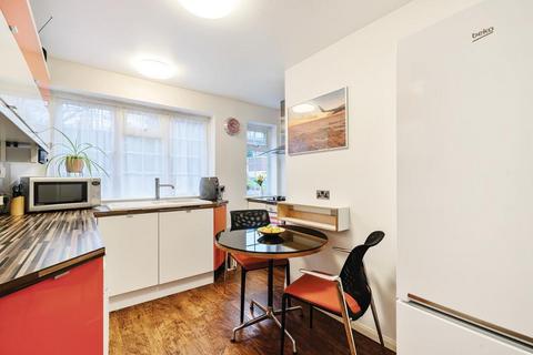 2, The Hey, 230 Sanderstead Road, South Croydon, CR2 0AJ