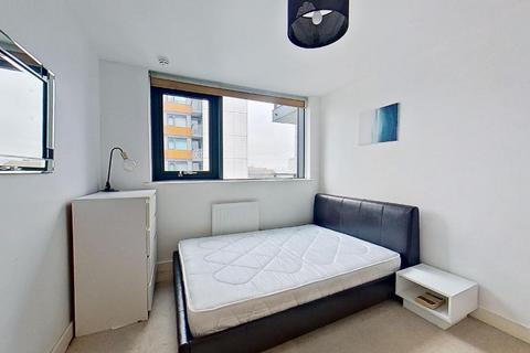 1 bedroom flat to rent, Neutron Tower, 6 Blackwall Way, Canary Wharf, London, E14 9GB