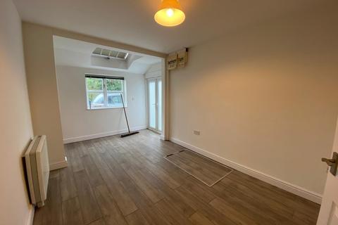 2 bedroom apartment to rent, The Street, Hastingleigh, Ashford, Kent, TN25