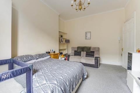1 bedroom flat for sale - Upton House , 4 Baldock Street, Royston