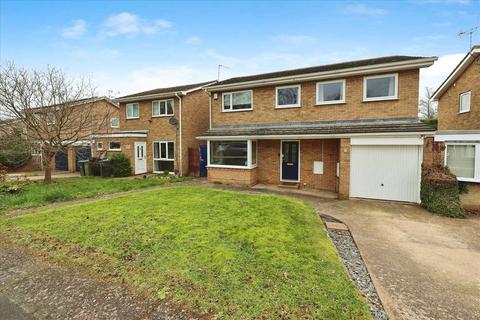 5 bedroom detached house for sale - Buttermere Close, Lincoln