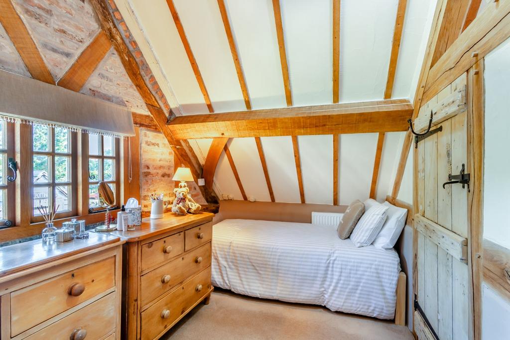 Further Bedroom [2]