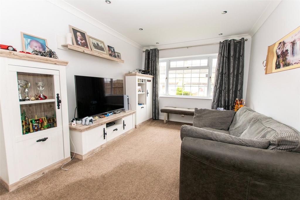 Tattenhoe Lane, Bletchley MK3 4 bed semidetached house for sale £425,000