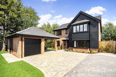 4 bedroom detached house for sale, Sweethill Farm, 260 Botley Road, Burridge, Southampton, SO31