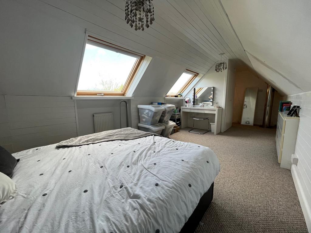 Large Double Bedroom Space