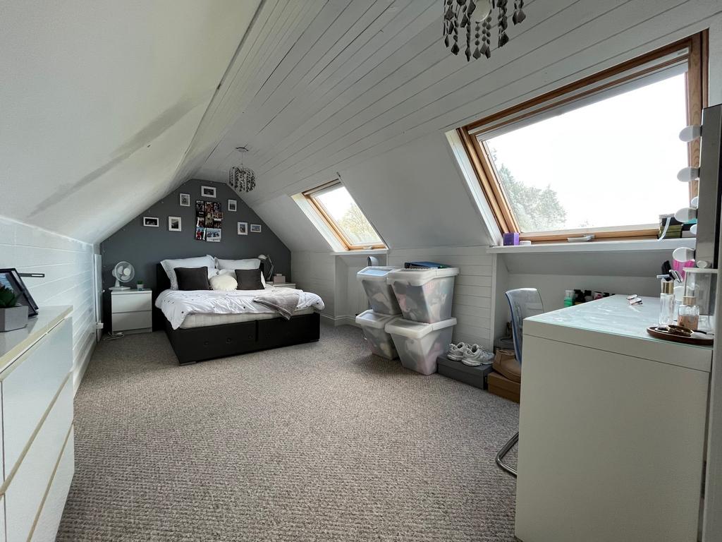 Large Double Bedroom Space