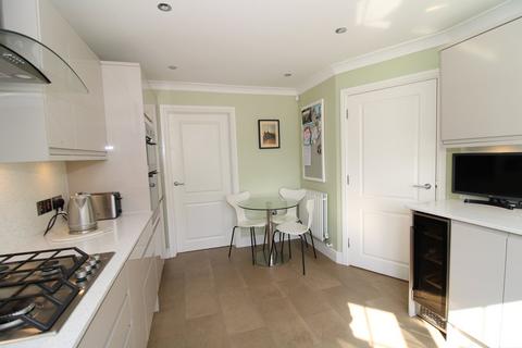4 Winchester Close, Bromley, BR2 0PX
