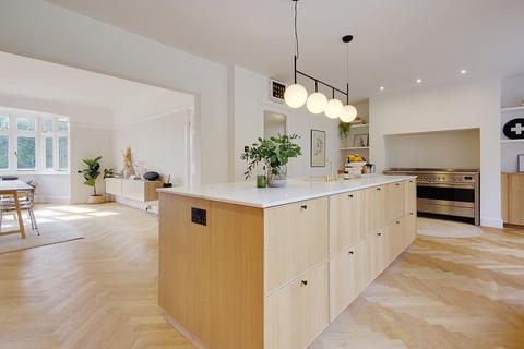 24 Elgin Road, Bournemouth, BH4 9NL