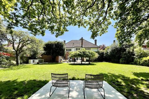 24 Elgin Road, Bournemouth, BH4 9NL