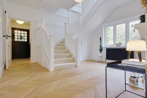24 Elgin Road, Bournemouth, BH4 9NL