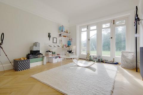 24 Elgin Road, Bournemouth, BH4 9NL