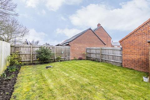 3 bedroom semi-detached house for sale - Pasture Way, Farnsfield NG22