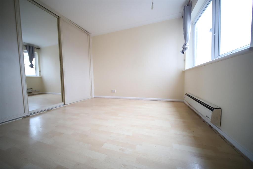 Bedroom 1.JPG
