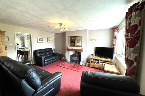4 bedroom detached house for sale, Norman Drive, Mirfield WF14