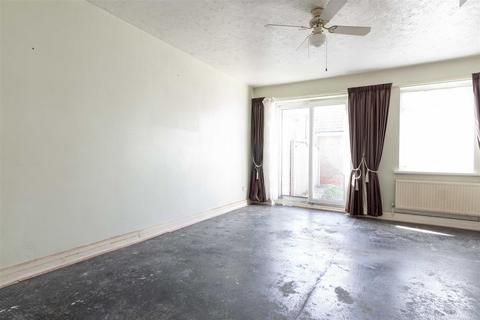 2 Akester Close, Beverley, HU17 0TZ