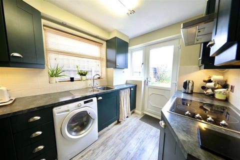3 bedroom semi-detached house for sale, Hathersage Road, Hull