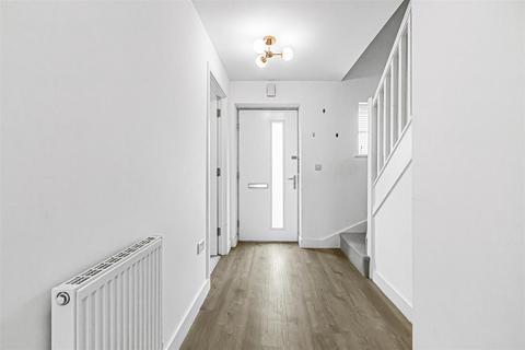 5 Adeane Road, Sawston, Cambridge, CB22 3FN