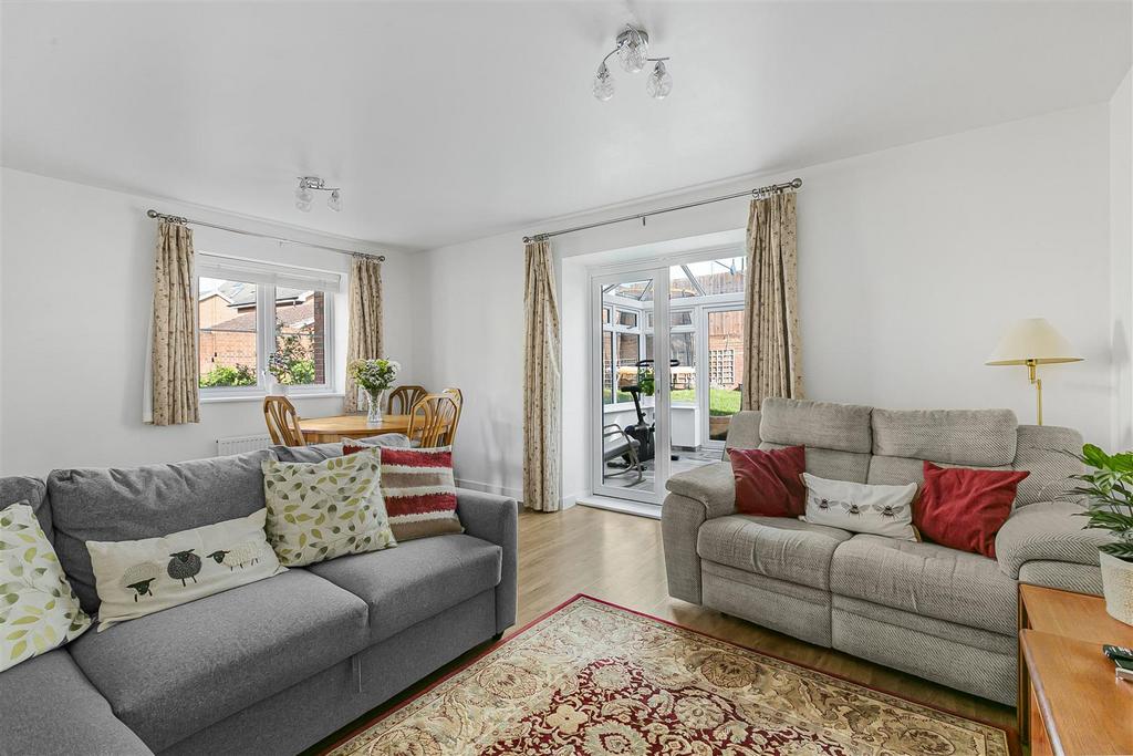 Strachey Close, Saffron Walden CB10 3 bed link detached house for sale