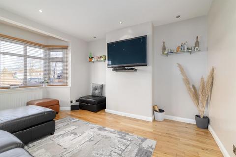 53 Oatlands Road, Enfield, EN3 5LL