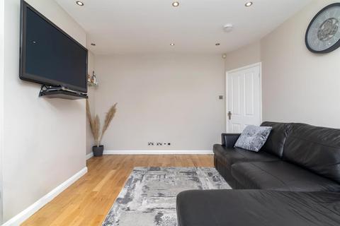53 Oatlands Road, Enfield, EN3 5LL