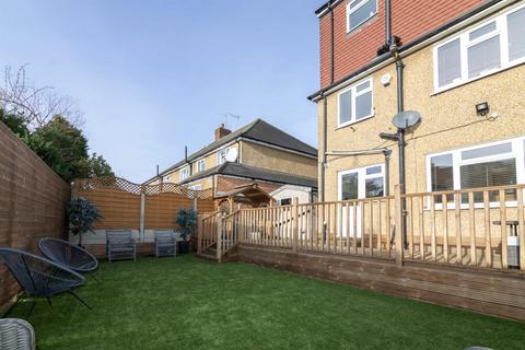 53 Oatlands Road, Enfield, EN3 5LL