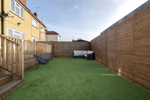53 Oatlands Road, Enfield, EN3 5LL
