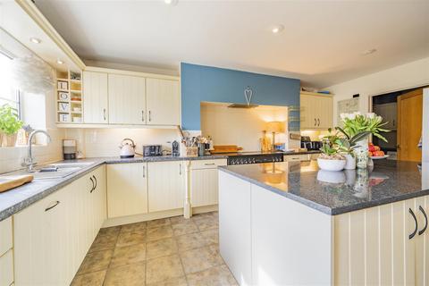 4 bedroom terraced house for sale - Richmond Road