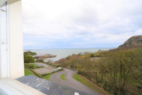 2 bedroom flat to rent, Larkstone Terrace, Ilfracombe