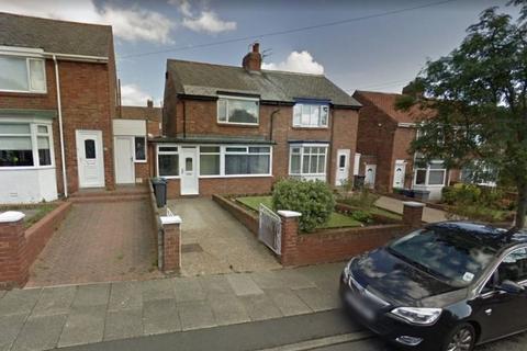 2 bedroom semi-detached house to rent, Highfield Drive, South Shields